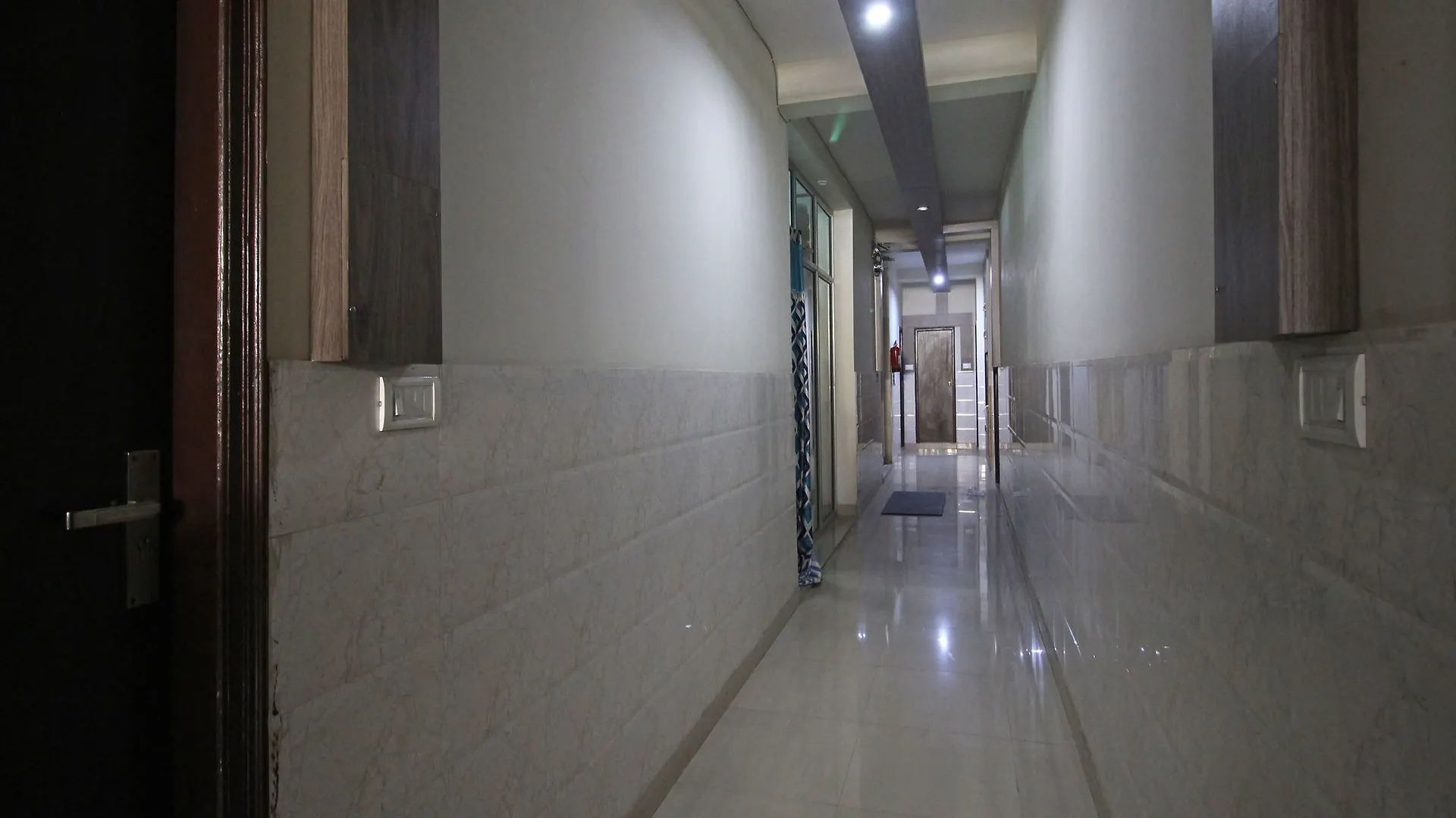 Oyo 576 Hotel Shree Kanta Residency Gurgaon