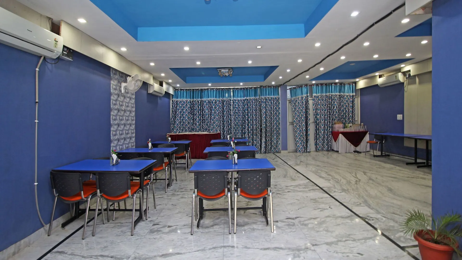 Oyo 576 Hotel Shree Kanta Residency Gurgaon