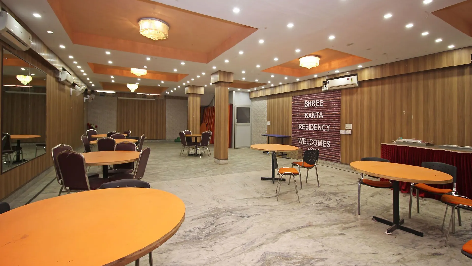 Oyo 576 Hotel Shree Kanta Residency Gurgaon